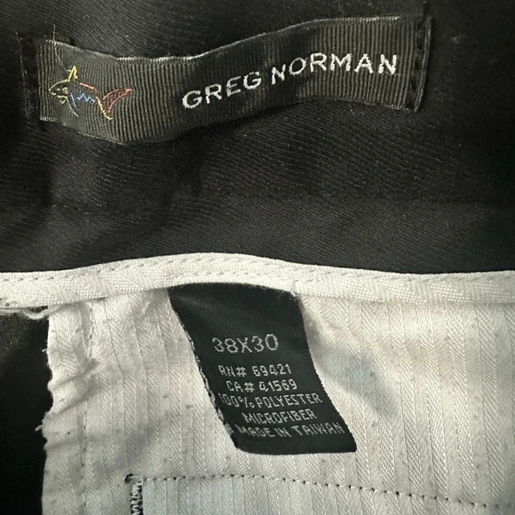 Greg Norman black, pleated golf slacks with a cuff. Size 38x30 - Picture 5 of 7
